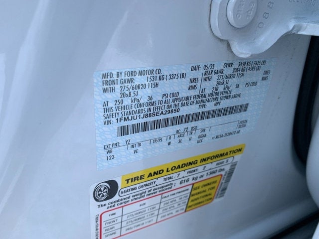 2025 Ford Expedition Active