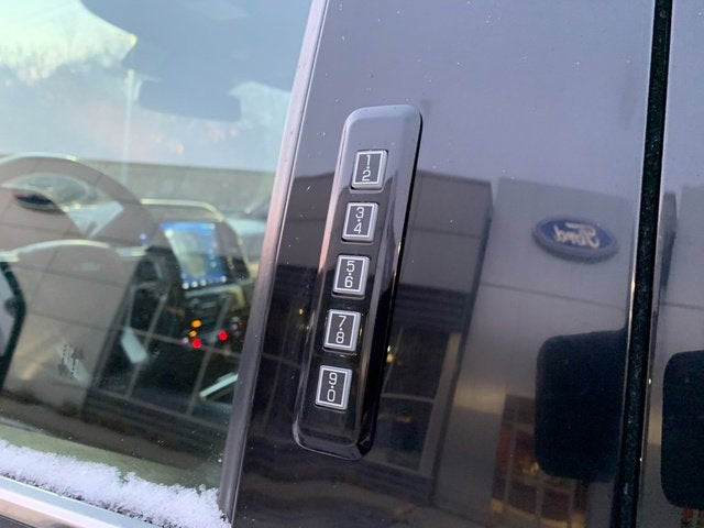 2022 Ford Super Duty F-350 SRW Platinum