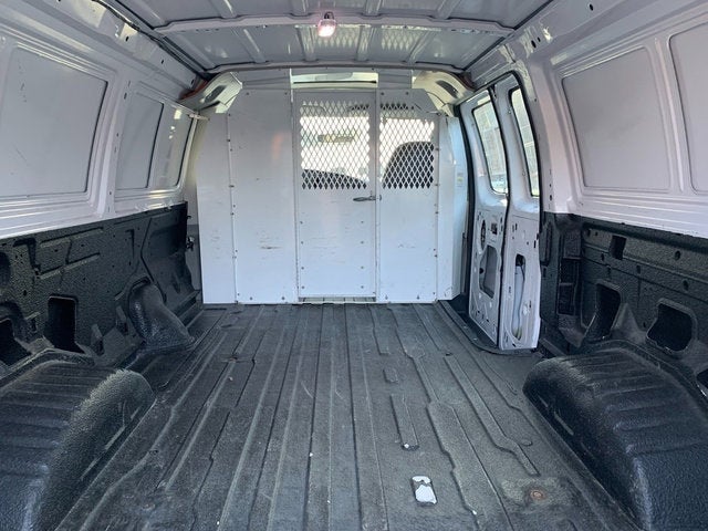 2005 Ford Econoline Cargo Van Commercial