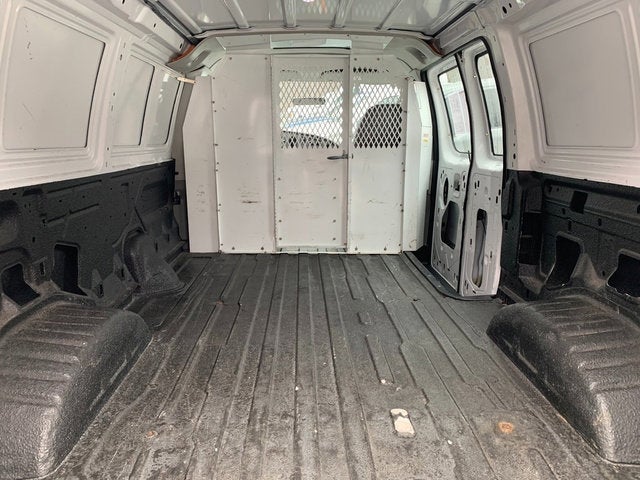 2005 Ford Econoline Cargo Van Commercial