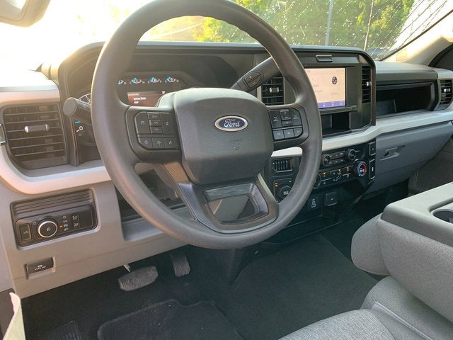 2025 Ford Super Duty F-350 SRW XL