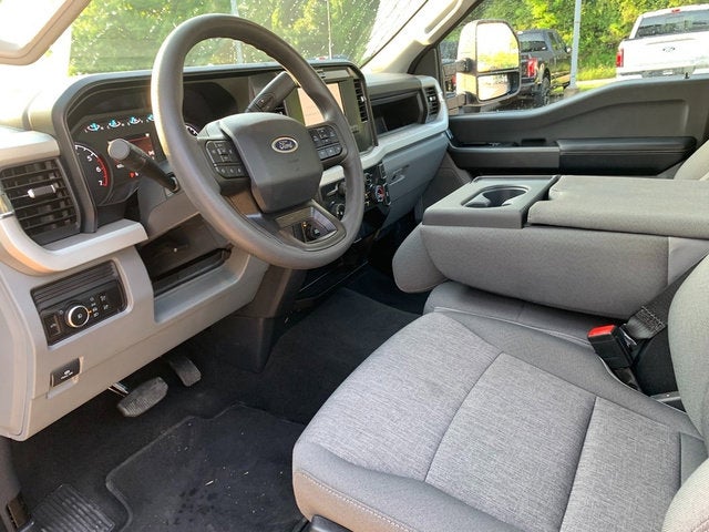 2025 Ford Super Duty F-350 SRW XL