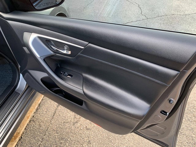 2016 Nissan Altima 2.5 SR