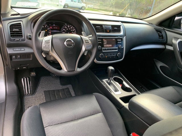 2016 Nissan Altima 2.5 SR