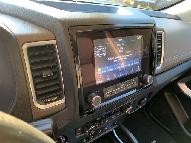 2022 Nissan Frontier SV
