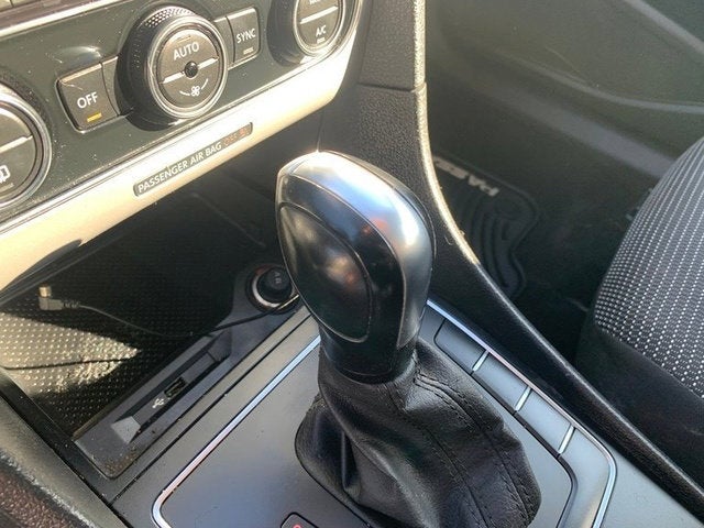 2016 Volkswagen Passat 1.8T S