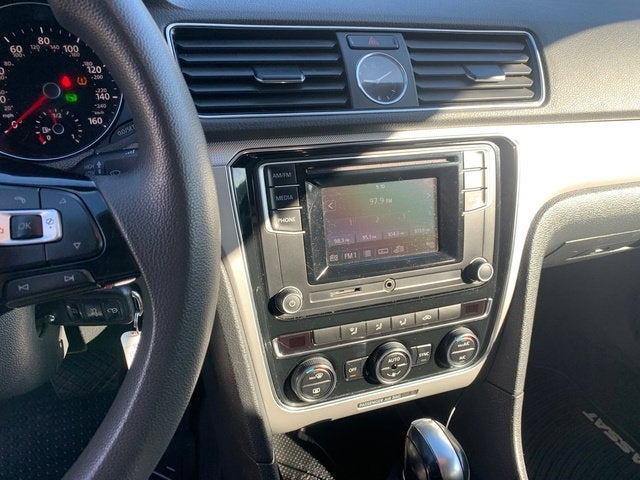 2016 Volkswagen Passat 1.8T S