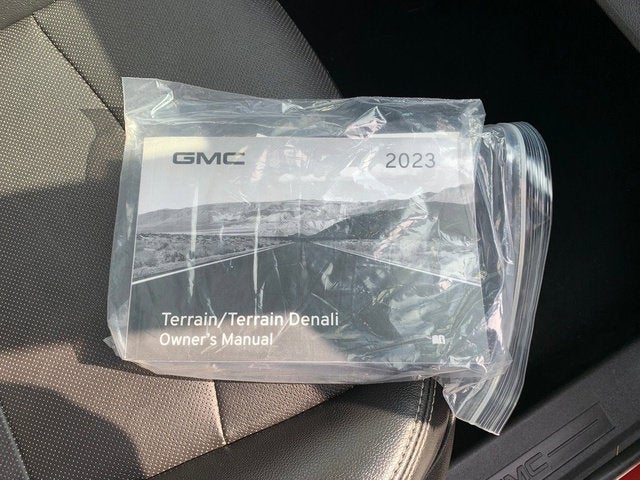 2023 GMC Terrain SLT
