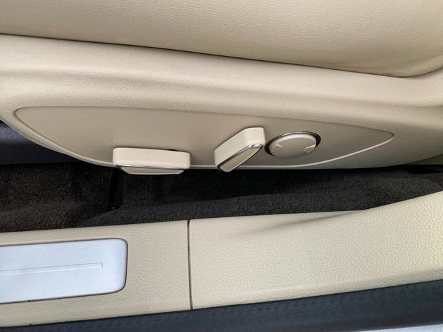 2015 Lincoln MKZ Base