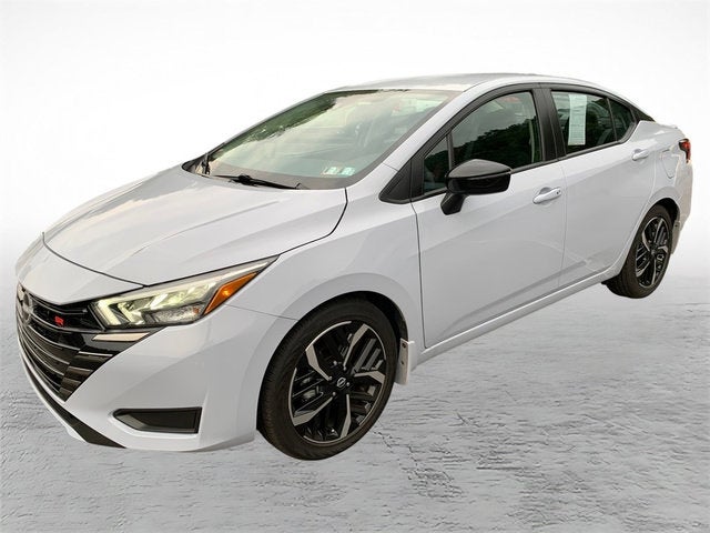2025 Nissan Versa SR