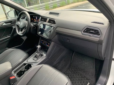 2023 Volkswagen Tiguan SE R-Line Black