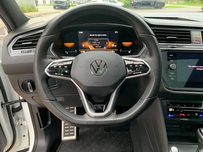 2023 Volkswagen Tiguan SE R-Line Black