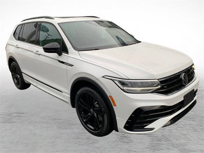 2023 Volkswagen Tiguan SE R-Line Black