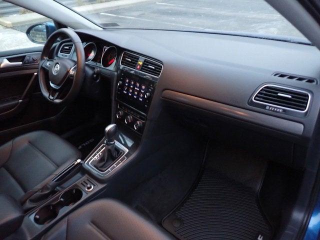 2019 Volkswagen Golf SE