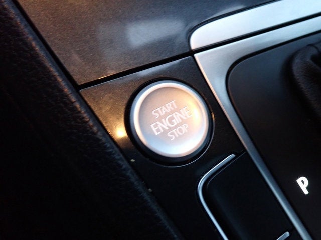 2019 Volkswagen Golf SE