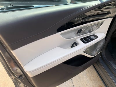 2024 Lincoln Nautilus Black Label