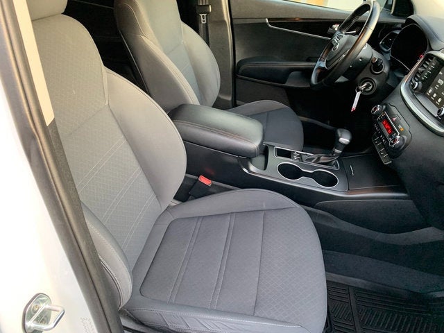 2019 Kia Sorento S V6