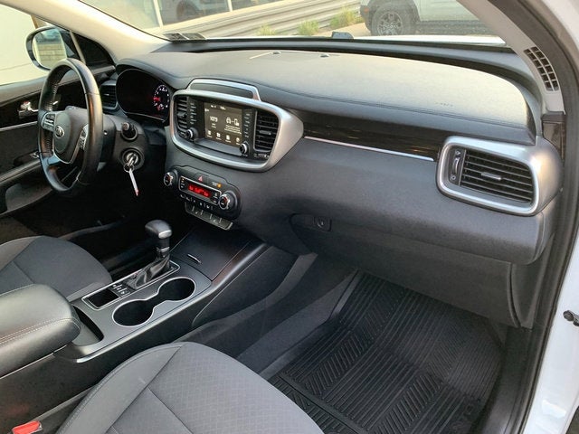 2019 Kia Sorento S V6