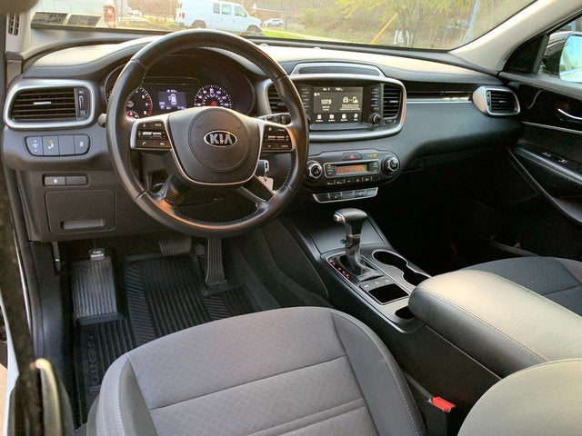 2019 Kia Sorento S V6