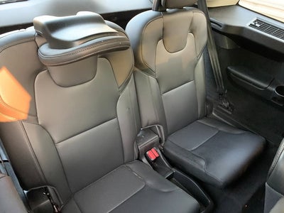 2022 Volvo XC90 Momentum