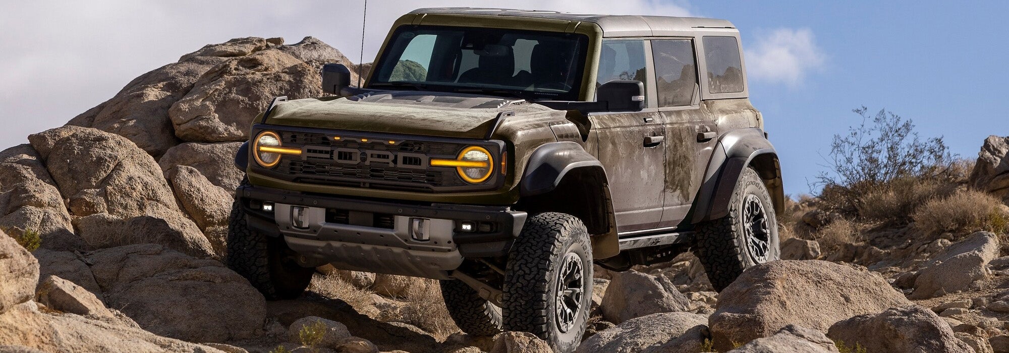 Ford Bronco Sasquatch vs. Jeep Wrangler 4xe Rubicon